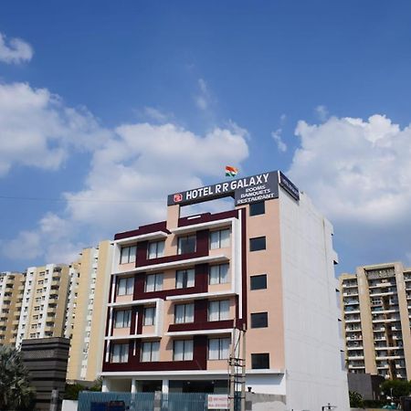 Hotel Rr Galaxy Gurgaon Esterno foto